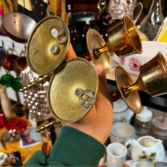 Large Vintage Brass Wall Scones - Set of 2 - Picture 4 of 5